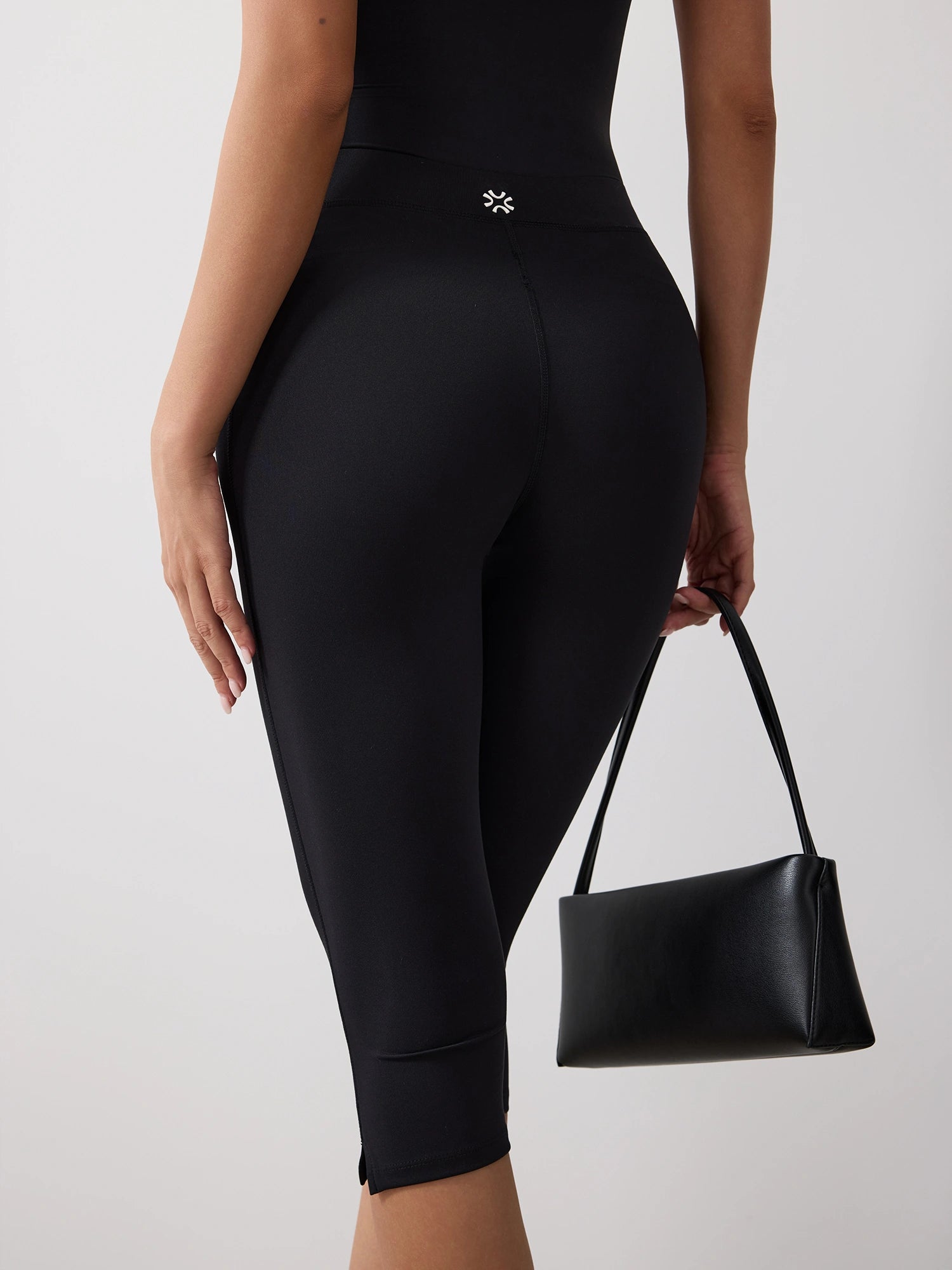 Fitness Zero Lines Cropped Pants for Women